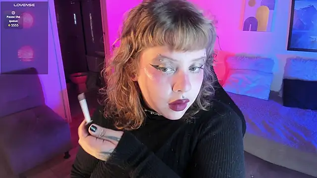 Snapshot of Sabrina_scarlett chatting on September 2025 04:26:01 AM Sabrina scarlett online show from September 2025 04:26:01 AM