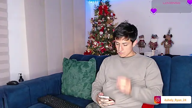 ashely ryan24 online show from December 2025 11:32:01 PM