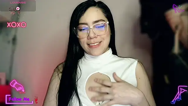 LauGrayJ online show from November 2025 02:22:02 AM