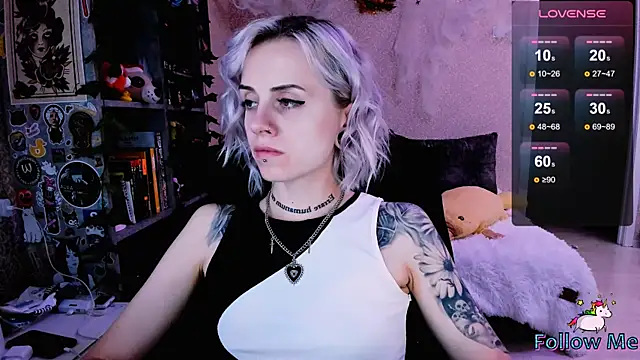 NaniMoore online show from October 2025 09:56:01 PM