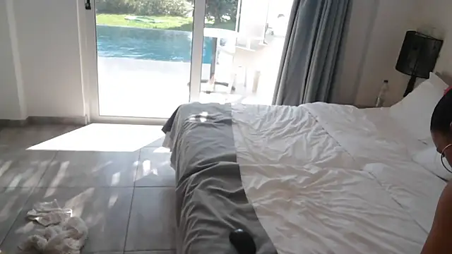 HotElena online show from September 2025 01:11:01 PM