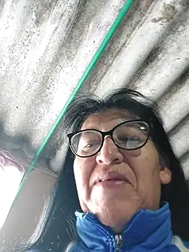 clarita 01 online show from October 2025 11:47:02 AM