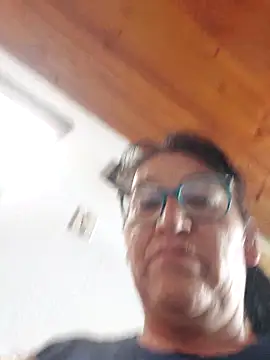 clarita 01 online show from April 2026 08:51:01 PM