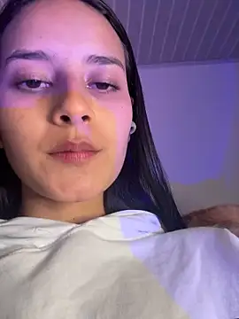 Snapshot of _vaness chatting on May 2026 05:37:01 AM vaness online show from May 2026 05:37:01 AM