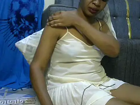 Snapshot of Sexy_Kezzy chatting on March 2025 11:04:02 PM Sexy Kezzy online show from March 2025 11:04:02 PM