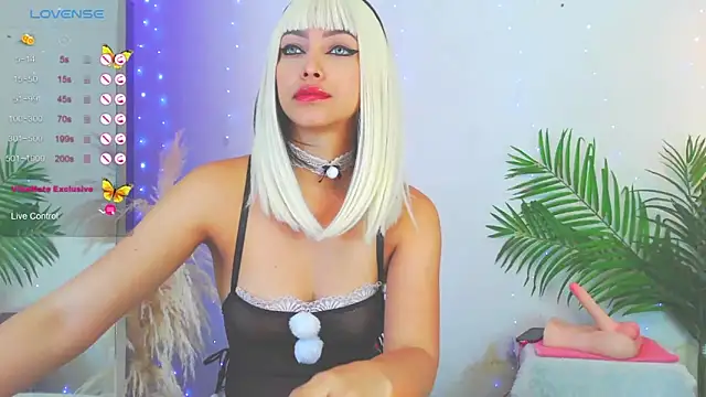 Snapshot of catalina__lovers chatting on December 2024 03:33:02 PM catalina lovers online show from December 2024 03:33:02 PM