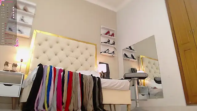 Sara Gomez online show from September 2025 03:50:02 AM