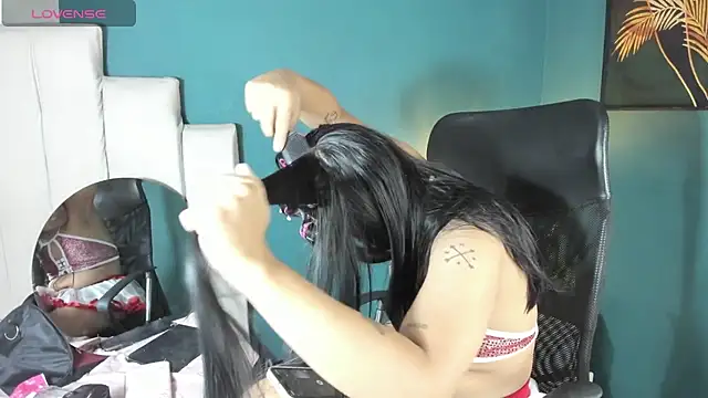 yossi peach cute online show from November 2025 08:08:02 PM