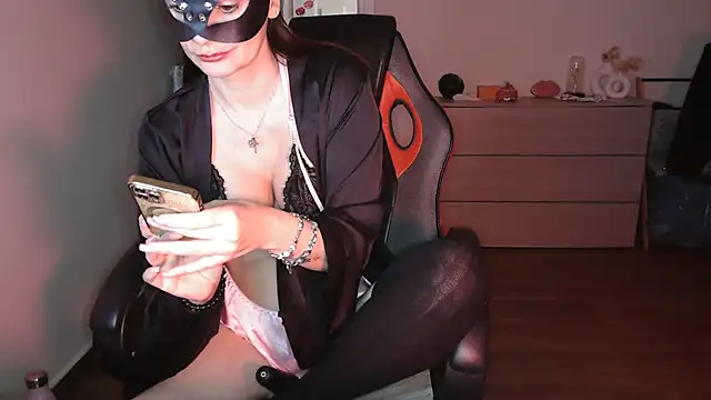 Snapshot of ladymask_2023 chatting on January 2025 11:34:02 AM ladymask 2023 online show from January 2025 11:34:02 AM