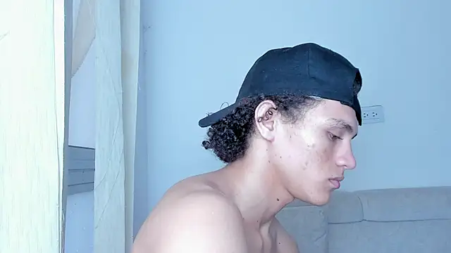 laurent nova online show from January 2025 10:23:01 PM