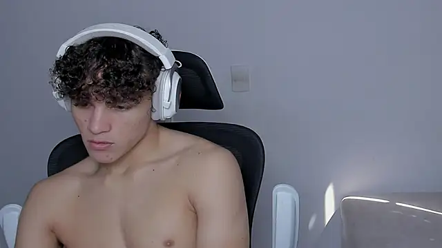 laurent nova online show from October 2025 05:58:02 PM