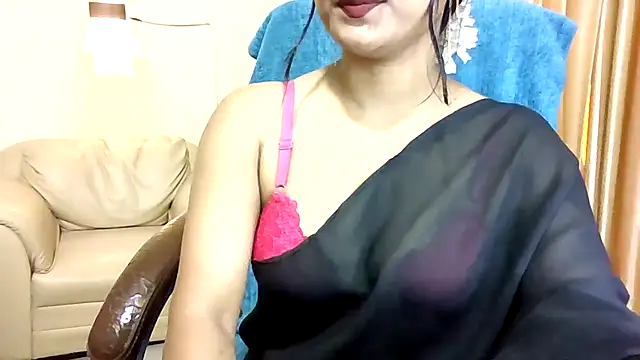 Queenhimanshi online show from May 2026 07:26:02 AM