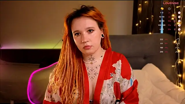 The Full Red Moon online show from November 2025 08:48:02 AM