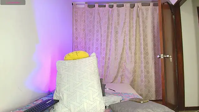 Luciana Ortiz1 online show from April 2026 01:39:01 AM