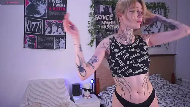 Snapshot of fraulein_mooon chatting on July 2026 07:57:01 PM fraulein mooon online show from July 2026 07:57:01 PM
