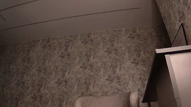 eelizabeth online show from April 2026 04:30:01 AM