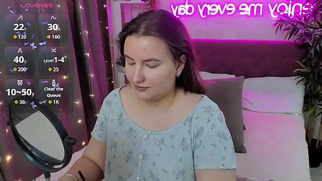 FeralPeach online show from October 2025 04:24:02 AM