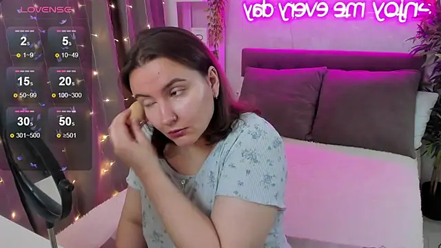 FeralPeach online show from November 2025 06:13:01 AM