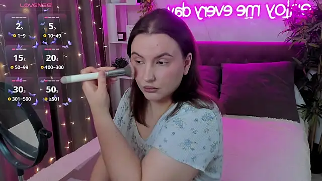 FeralPeach online show from April 2026 07:11:02 AM