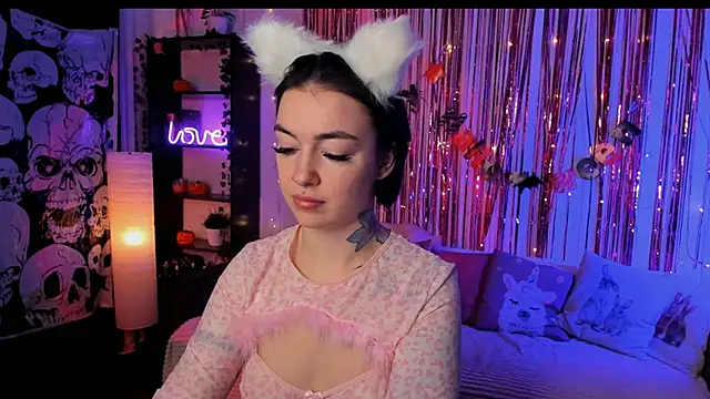 Magic Allie online show from October 2025 07:51:01 PM