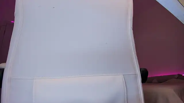 Eva Davi online show from March 2025 02:06:02 AM