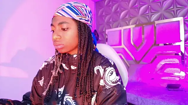 Queen perla  online show from April 2026 12:21:01 PM