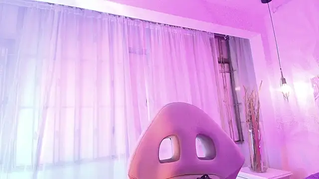 Snapshot of Queen_perla_ chatting on June 2026 12:15:01 PM Queen perla online show from June 2026 12:15:01 PM