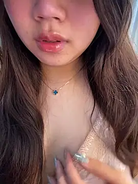 Snapshot of Hotellinh12 chatting on April 2026 07:17:02 AM Hotellinh12 online show from April 2026 07:17:02 AM