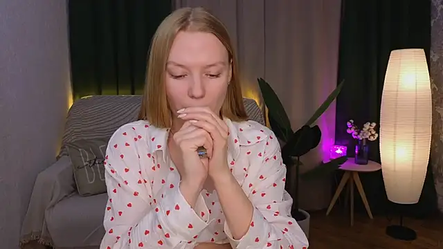 CarolynCohen   online show from January 2025 05:03:01 AM