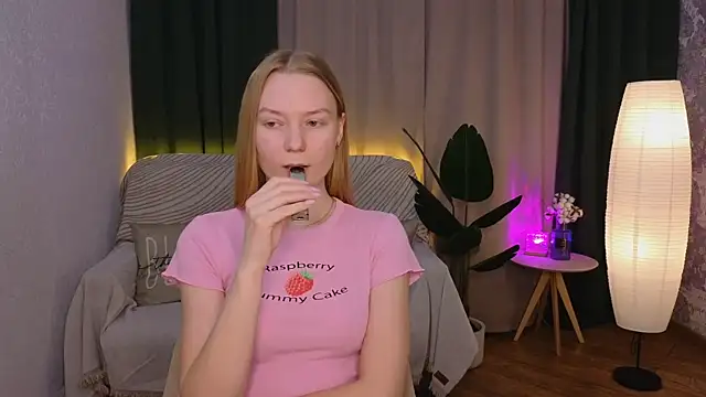 CarolynCohen   online show from February 2025 02:11:02 AM