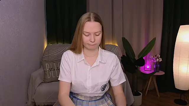 CarolynCohen   online show from February 2025 02:10:02 AM