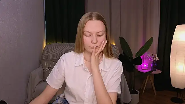 CarolynCohen   online show from February 2025 05:13:01 AM