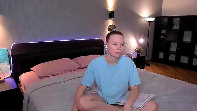 CarolynCohen   online show from March 2025 08:10:02 AM