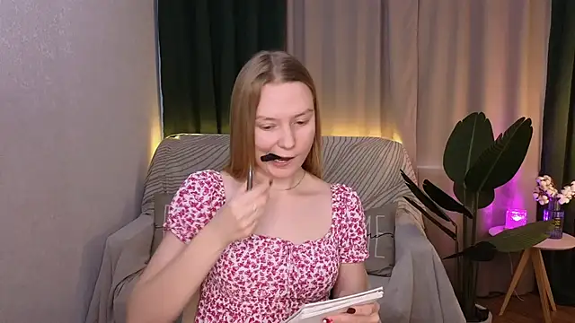 CarolynCohen   online show from March 2025 05:13:02 AM