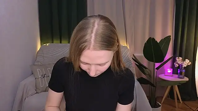 CarolynCohen   online show from March 2025 05:00:01 AM