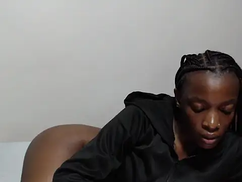 Snapshot of belinda_waridi chatting on November 2025 02:11:01 PM belinda waridi online show from November 2025 02:11:01 PM