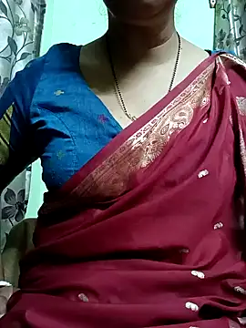 Snapshot of Rosy-B chatting on December 2024 12:39:02 AM Rosy-B online show from December 2024 12:39:02 AM