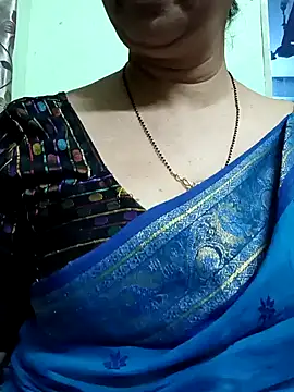 Snapshot of Rosy-B chatting on December 2024 12:52:01 AM Rosy-B online show from December 2024 12:52:01 AM