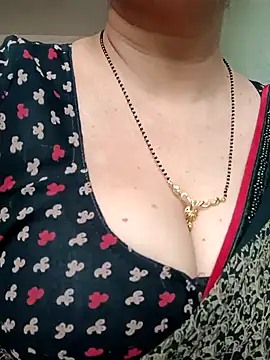 Snapshot of Rosy-B chatting on January 2025 09:50:02 AM Rosy-B online show from January 2025 09:50:02 AM