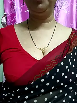 Snapshot of Rosy-B chatting on February 2025 12:19:01 AM Rosy-B online show from February 2025 12:19:01 AM