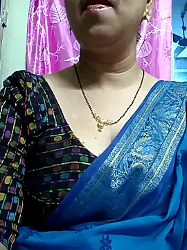 Snapshot of Rosy-B chatting on February 2025 12:30:01 AM Rosy-B online show from February 2025 12:30:01 AM