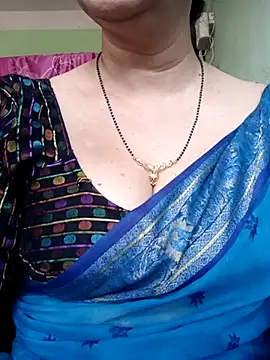 Snapshot of Rosy-B chatting on February 2025 10:07:02 AM Rosy-B online show from February 2025 10:07:02 AM