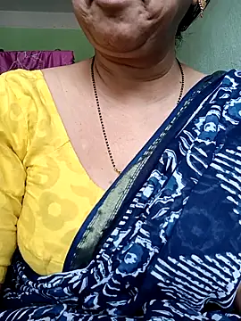 Snapshot of Rosy-B chatting on March 2025 09:45:01 AM Rosy-B online show from March 2025 09:45:01 AM