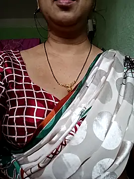 Snapshot of Rosy-B chatting on October 2025 09:51:01 AM Rosy-B online show from October 2025 09:51:01 AM