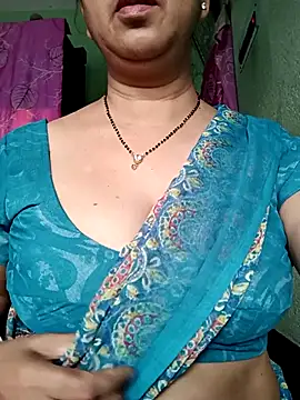 Snapshot of Rosy-B chatting on October 2025 12:33:02 AM Rosy-B online show from October 2025 12:33:02 AM