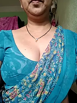 Snapshot of Rosy-B chatting on October 2025 12:44:02 AM Rosy-B online show from October 2025 12:44:02 AM