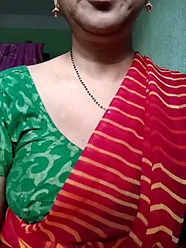 Snapshot of Rosy-B chatting on October 2025 12:34:01 AM Rosy-B online show from October 2025 12:34:01 AM