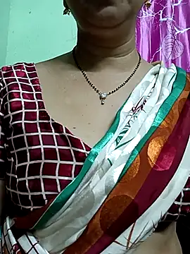 Snapshot of Rosy-B chatting on November 2025 12:21:01 AM Rosy-B online show from November 2025 12:21:01 AM