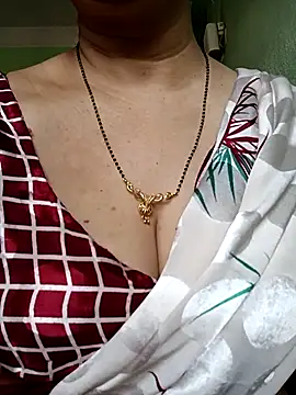 Rosy-B online show from April 2026 09:45:01 AM