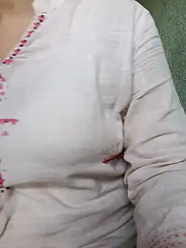 Rosy-B online show from April 2026 10:02:02 AM